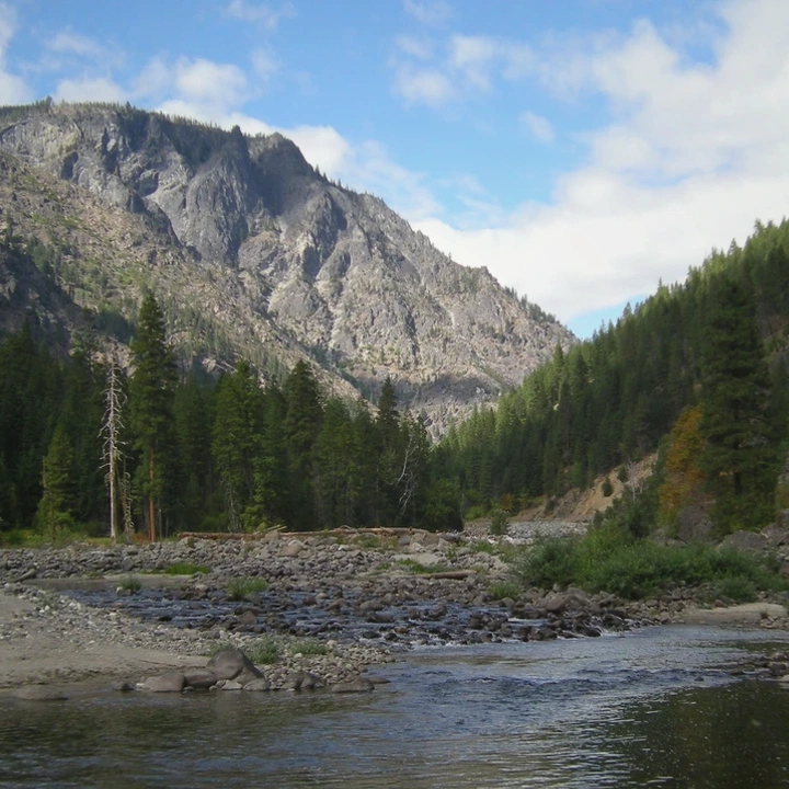 Lake area and mountain land in Olympia